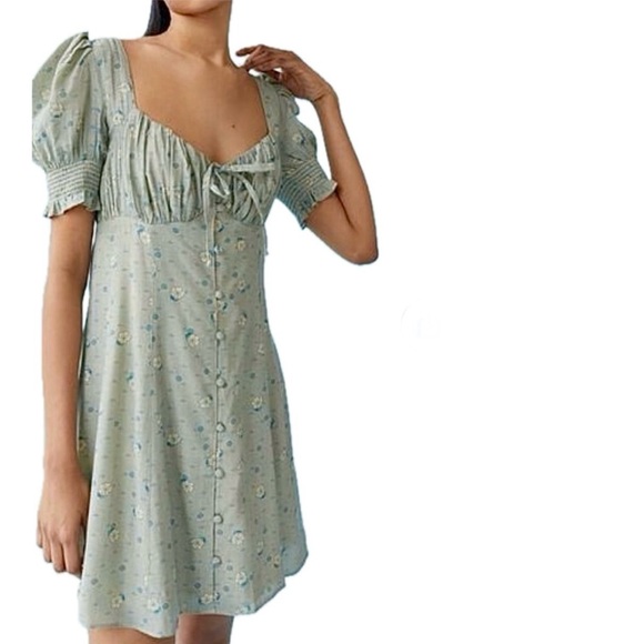 Urban Outfitters Dresses & Skirts - 💖 Urban Outfitters Light Green Persephone Mini Dress